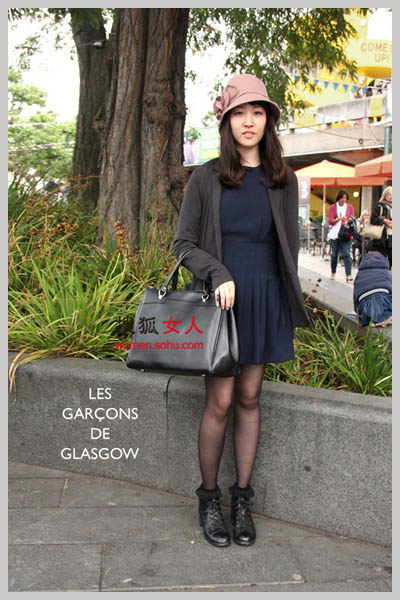 ��ʵ��������ȹ���һ����ɫ����