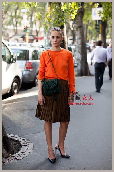 4��С�ɰ����ȹ ���ռ���ֳ���