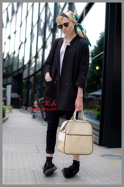 ��ʵ��ɫ���ο��� �������ر�