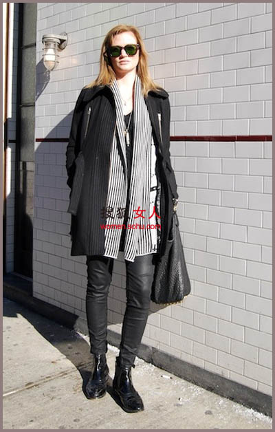 ������+ǳɫ�� ����ɫ����֪����