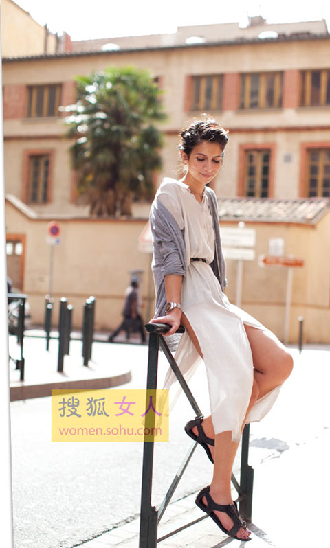 �Ըп���ȹ ����ͬʱ��������˫��