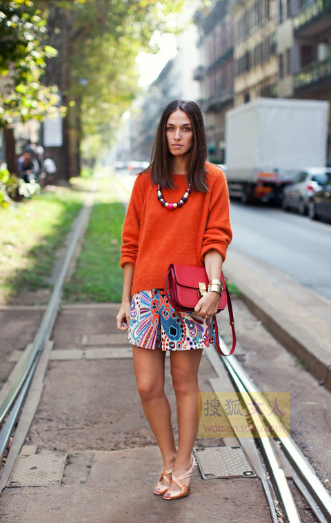 �ǹ�ɫ�г���ͷë�� ������������