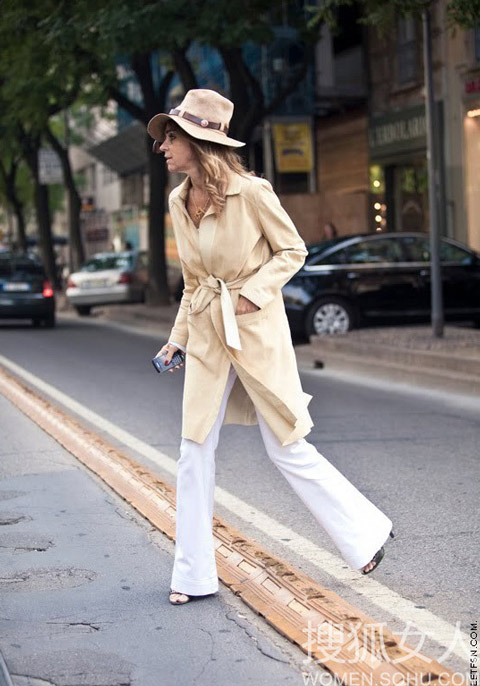 ϵ�����װ����ֱ�ů Holdס�����