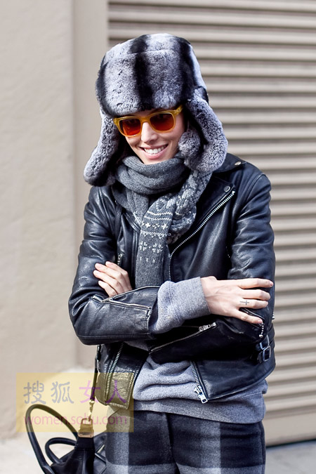 ʱװ��ñ�� �Լ۱ȳ��ߵİ�����Ʒ