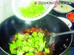 川味爆椒鸡杂图解 做法及步骤