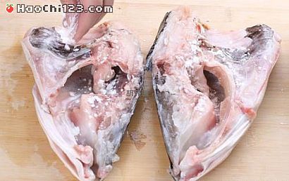 砂锅鱼头豆腐煲图解 做法及步骤