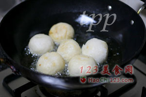 油炸团子图解 做法及步骤