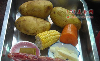 咖喱腊肠土豆泥 做法及步骤