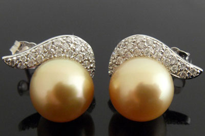 �������Լ��������Ʒ��Ů�˳��еĸ���������