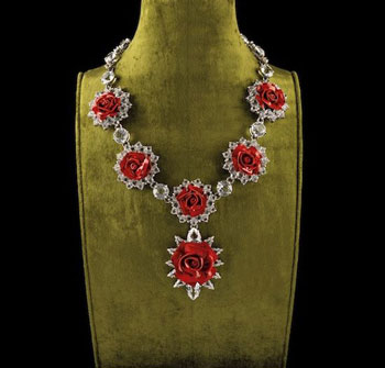 �������Ŷ��߹� Prada������11��Ůʿ�鱦ϵ��