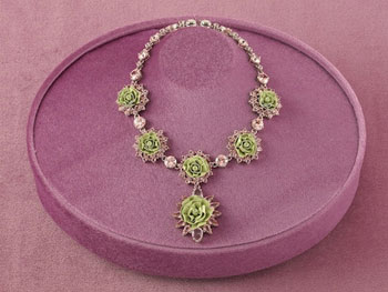 �������Ŷ��߹� Prada������11��Ůʿ�鱦ϵ��