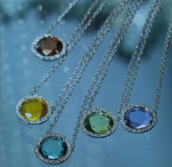 �ǹ�ɫ��ʯ ΪŮ������ħ��