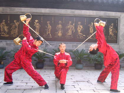 龙行十八式长嘴壶茶艺表演组图